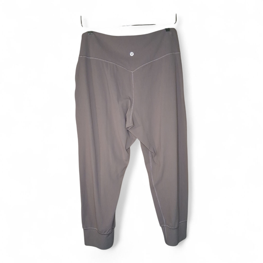 Lululemon Athletica Align High Rise Lavender Cropped Joggers 10 - Picture 3 of 4